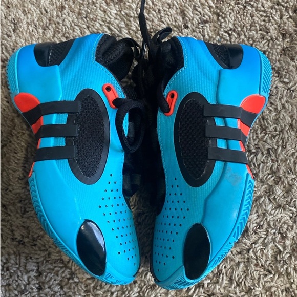 Adidas Don Issue 5 (basketball shoes) - Picture 1 of 4
